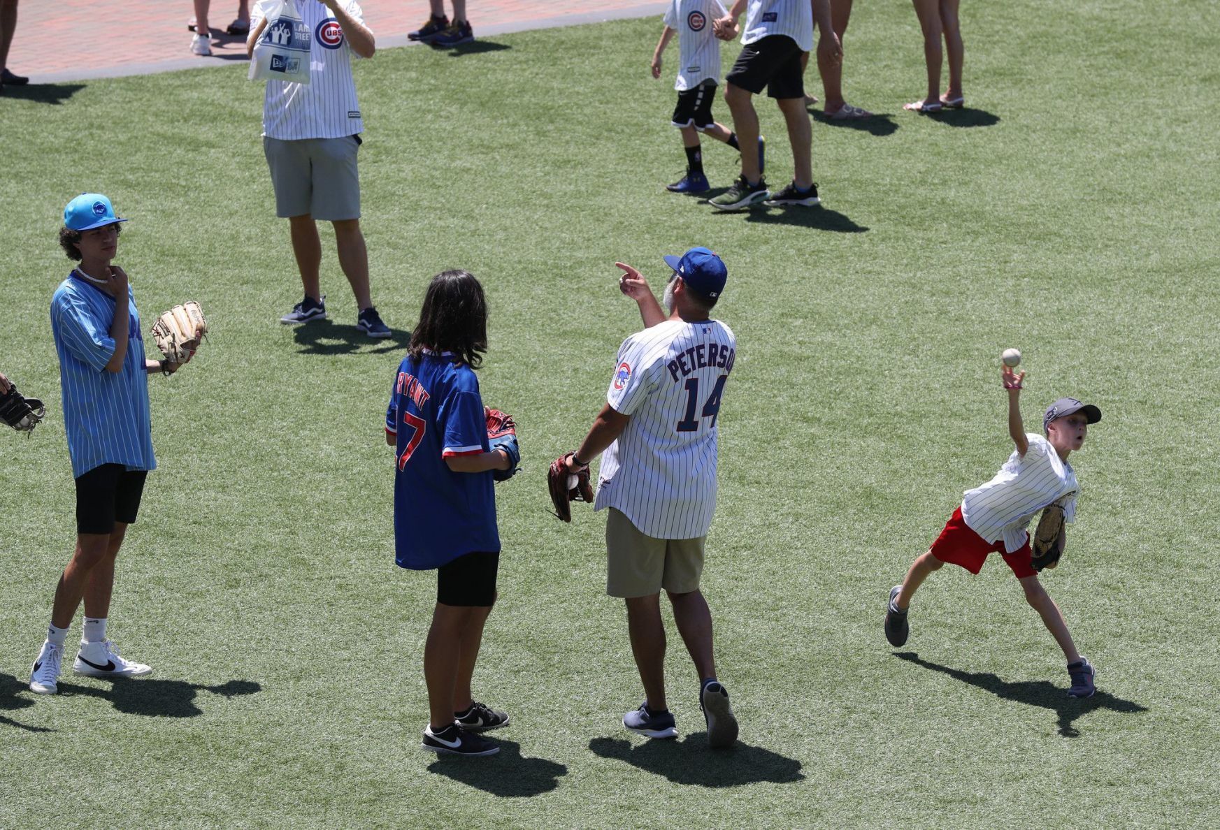 20210611-AMX-SPORTS-COLUMN-WITH-WRIGLEY-FIELD-AT-26-TB.jpg